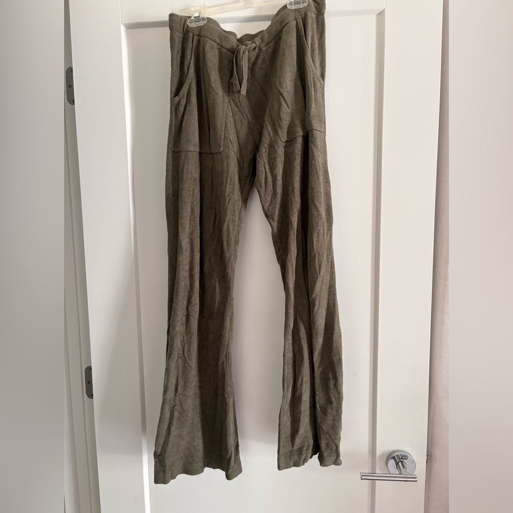 Barefoot dreams pants! Size small, cozy chic ultra lite